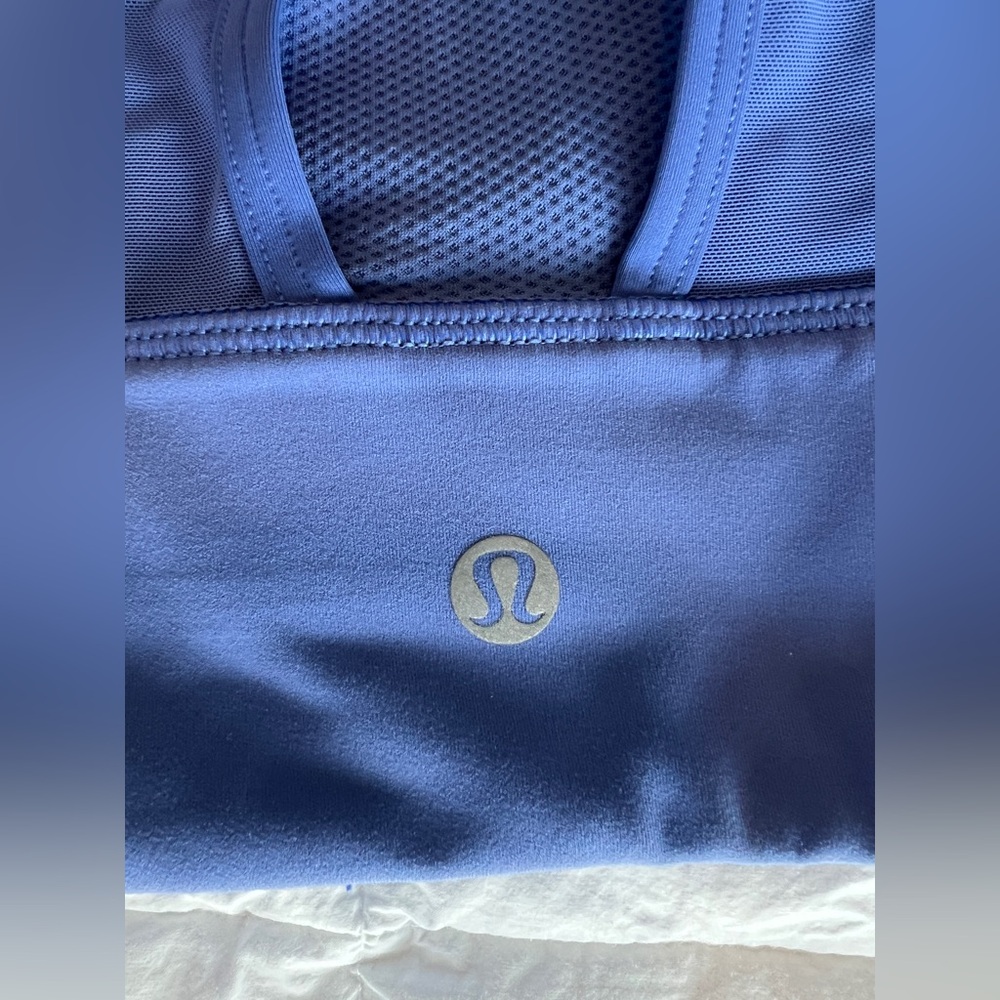 Lululemon Everlux High Neck Train Bra Wild Indigo Sz 6
*Medium Support C/D Cup* - Picture 7 of 8